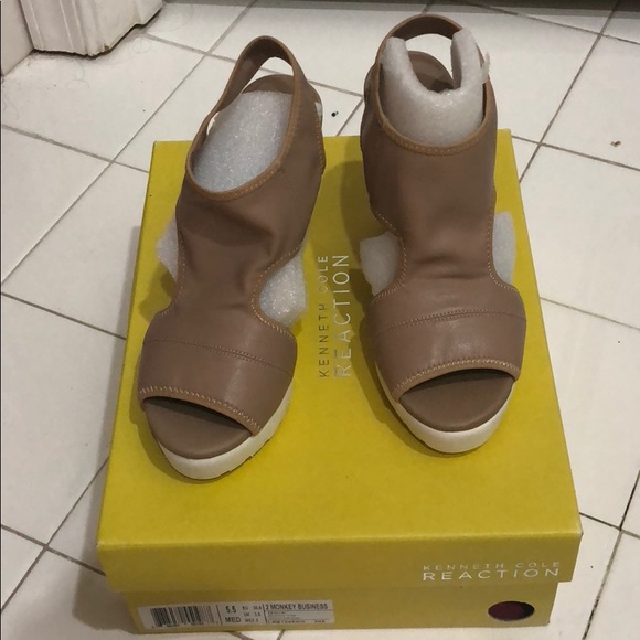 NEW Kenneth Cole Wedges 📦 - Picture 3 of 8